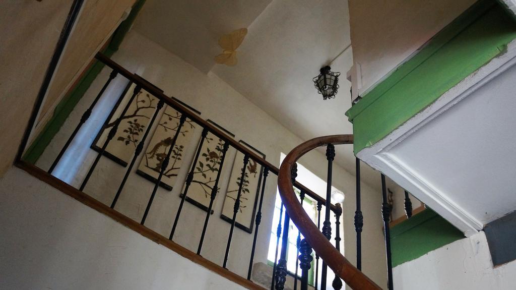 La Grille Fleurie, Chambres D'Hote Chez L'Habitant Arthonnay Dış mekan fotoğraf